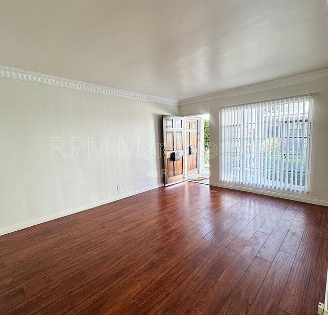 Photo - 1041 S Norton Ave Unit 1041