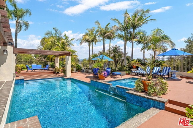 Photo - 2528 Angelo Dr