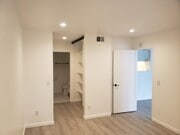 Photo - 2323 Huntington St