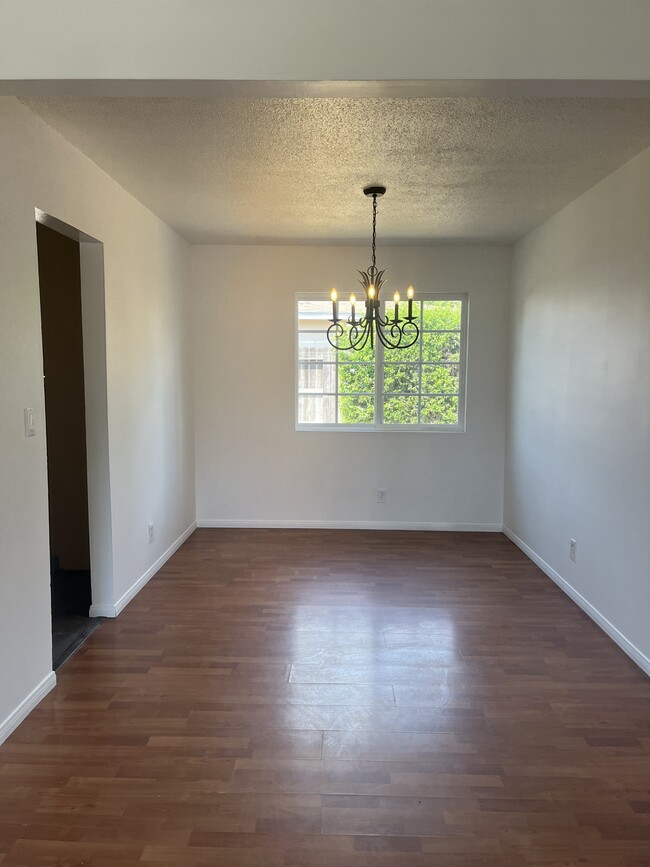 Photo - 2409 Curtis Ave