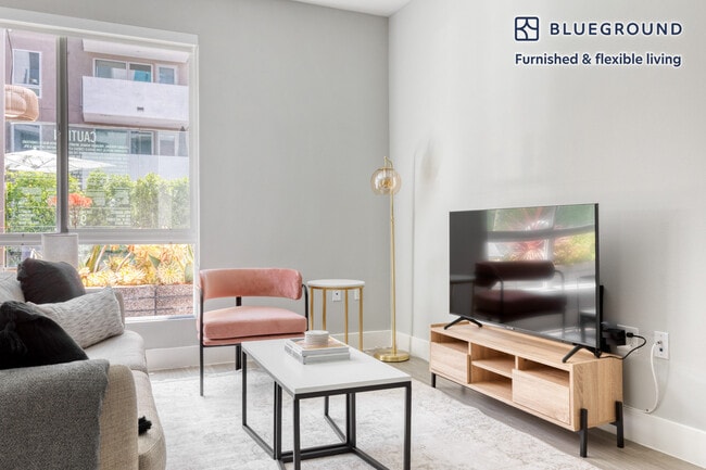 Photo - 230 W 3rd St Unit FL3-ID737