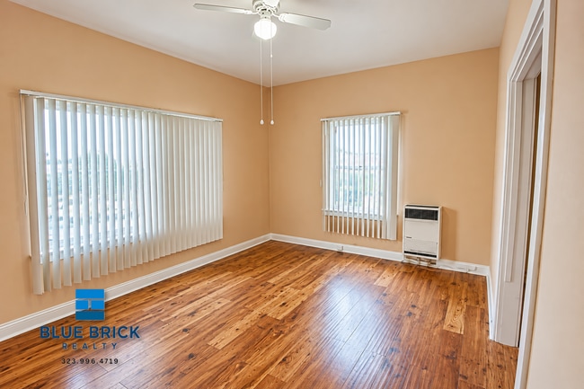 Building Photo - 410 N Coronado St Unit 15