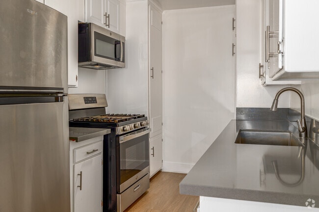 1BR, 1BA - 500SF - Kitchen - Casa de Coco