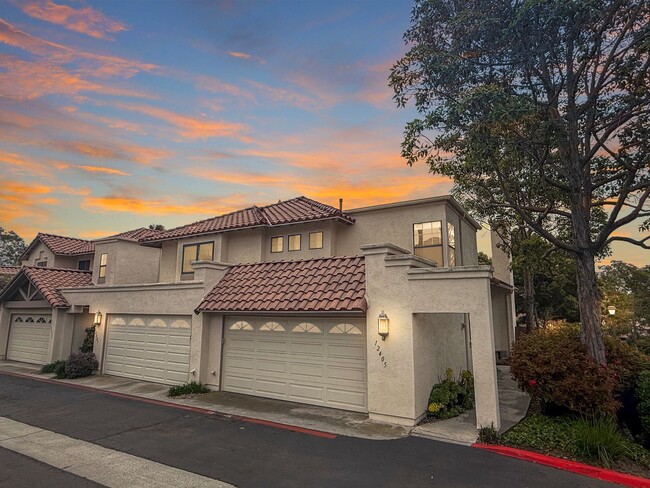 Stunning 3B/3BA Townhome in Carmel Valley! - Stunning 3B/3BA Townhome in Carmel Valley!