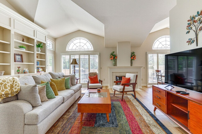 Photo - 29695 Circle R Greens Dr Unit SI ID1307995P