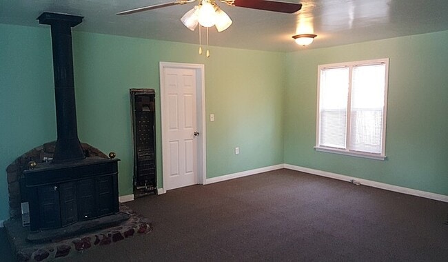 Photo - 564 Riverside Ave