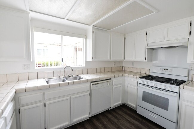 Photo - 2701 S El Camino Real Unit Apt 1