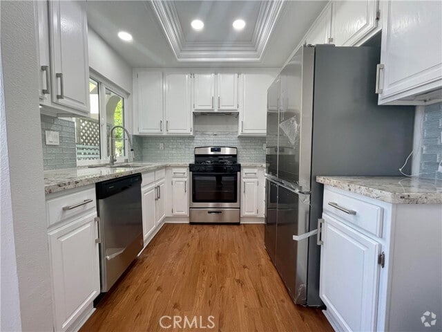 Building Photo - 24986 Los Alamos Rental