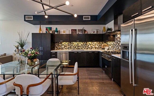 Photo - 751 N Fairfax Ave Unit 12