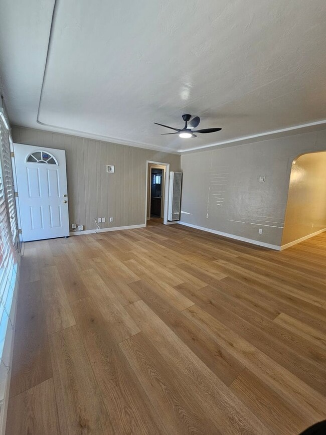 Photo - 7186 Central Ave