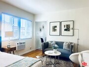 Photo - 1876 Alexandria Ave