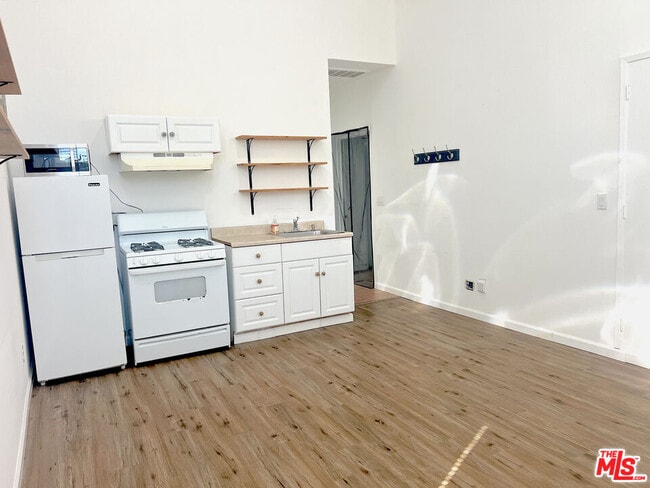 Photo - 6524 Dume Dr