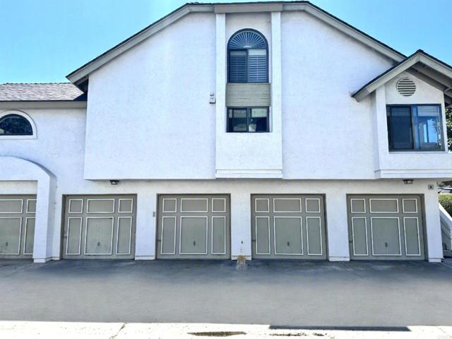 Building Photo - 542 Via De La Valle Unit J
