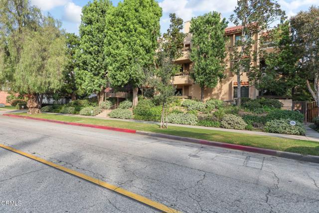 Photo - 640 S Lake Ave Unit 105