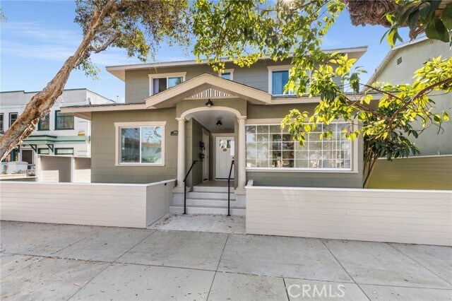 Building Photo - 1904 2nd St Unit 1904