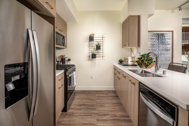 Photo - Catherine Santa Monica Apartments
