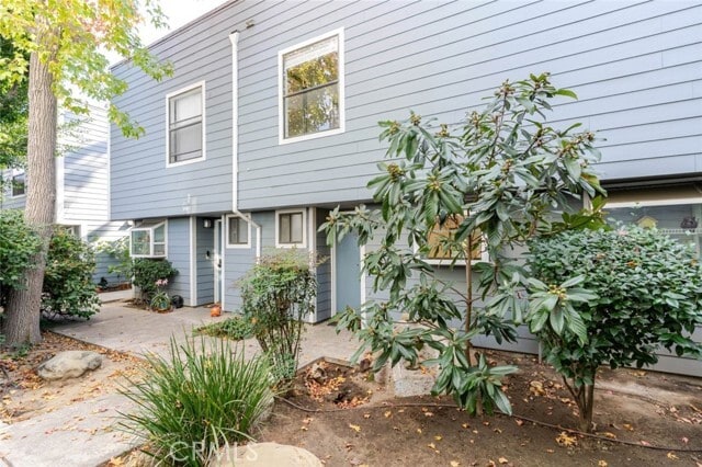 Photo - 15113 Saticoy St