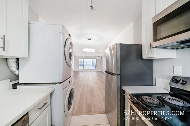 Photo - 326 Serrano Ave Unit 4