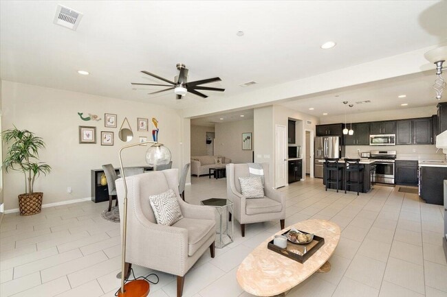 Photo - 9324 Silver Star Ave