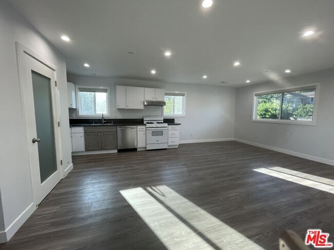 Photo - 6204 1/2 Mayfield Ave