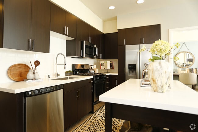 2 Br, 2 Ba-Kitchen - The Adeline