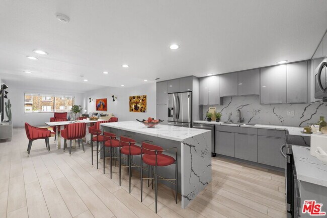 Photo - 1118 3rd St Unit 305