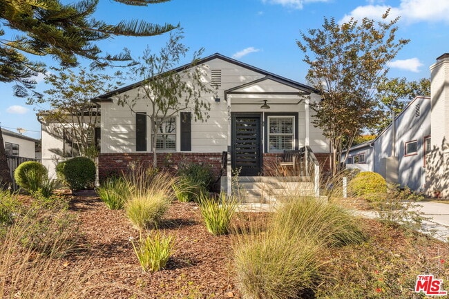 Photo - 6521 W 81st St