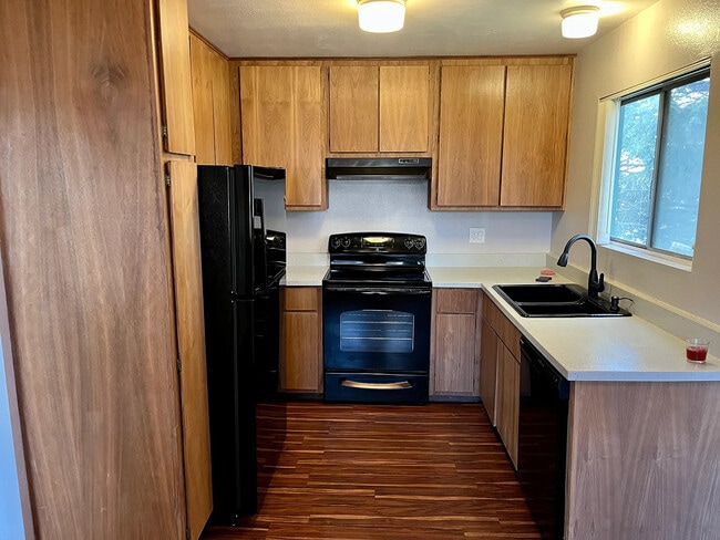 Photo - 1811 E Grand Ave Unit 192