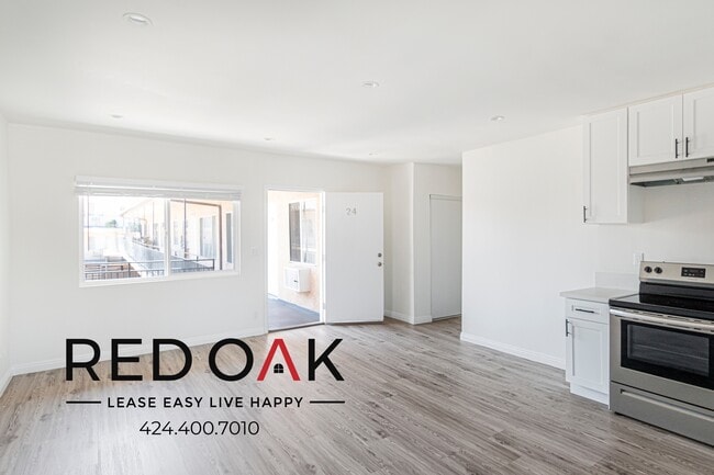 Building Photo - 20414 Cohasset St Unit 19 Rental