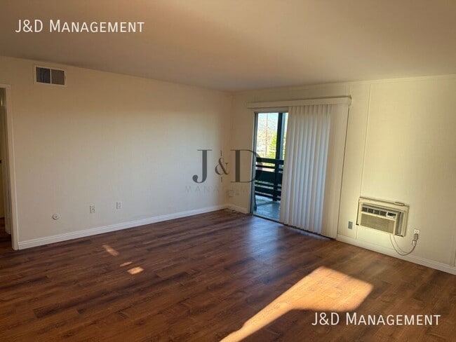 Photo - 526 S Tulip St Unit 2