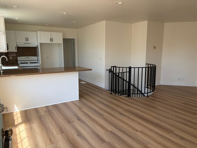 Photo - 3111 Bayview Dr