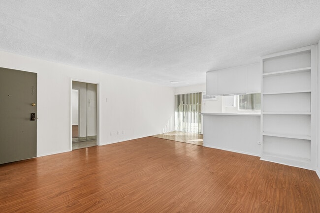 Photo - 1011 N Palm Ave