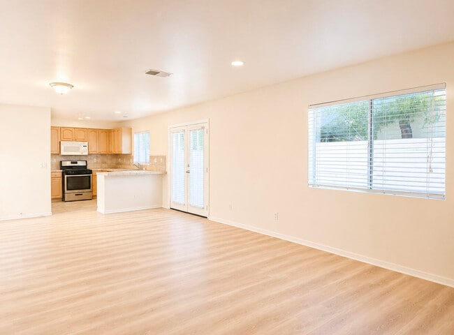 Photo - 33411 Campus Ln