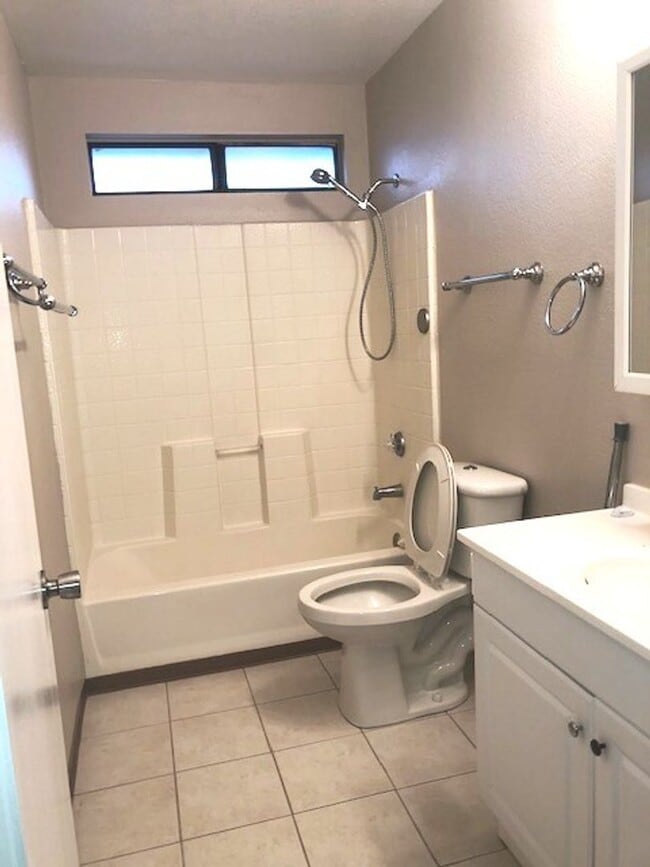 Photo - K Street Unit 905 South K Street #B