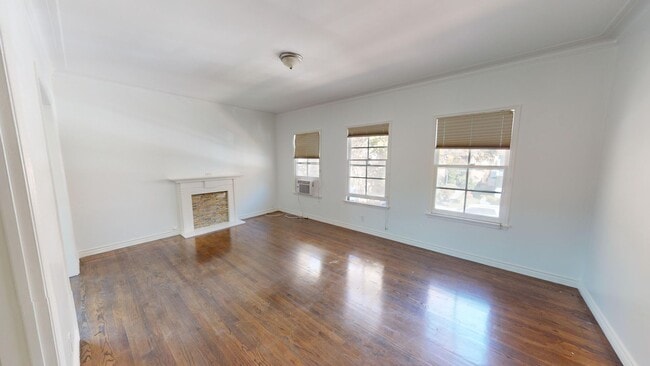 Photo - 4302 Garthwaite