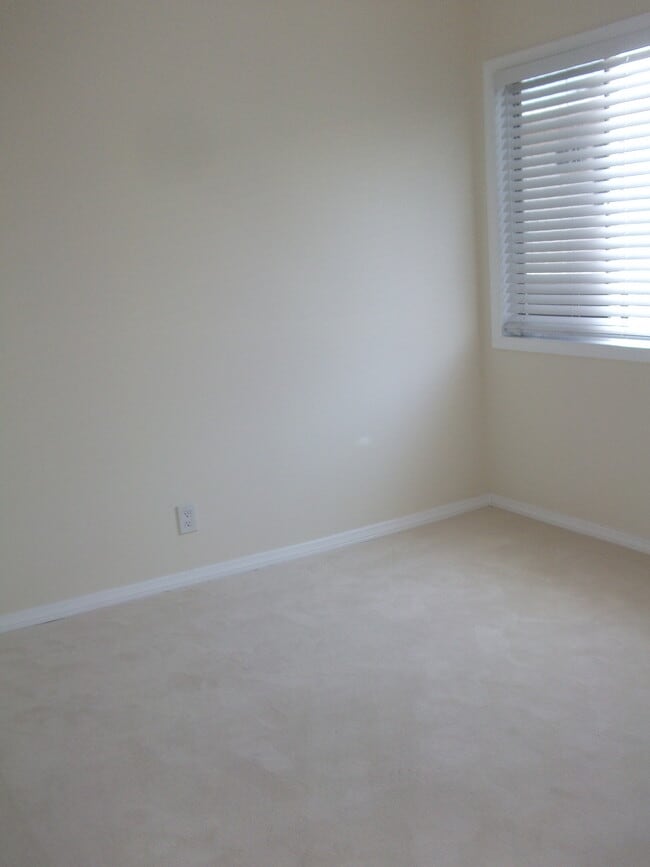 2nd Bedroom - Park Seville