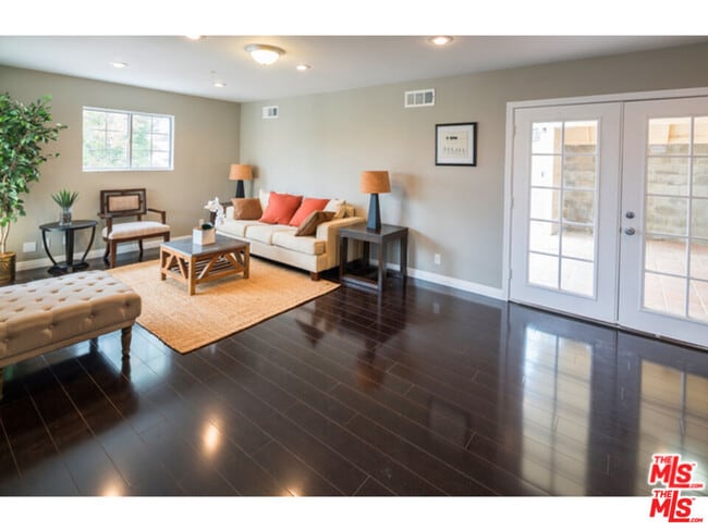 Photo - 705 N Dillon St