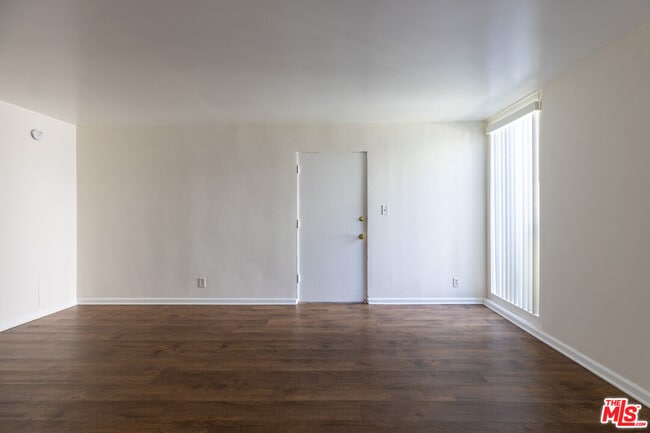 Photo - 1233 Barry Ave Unit 101