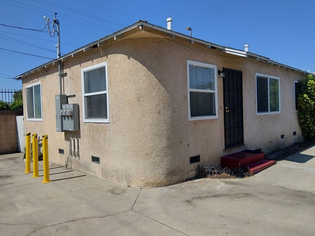 Building Photo - 8688 San Miguel Ave Unit C