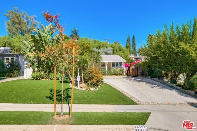 Photo - 21447 Providencia St