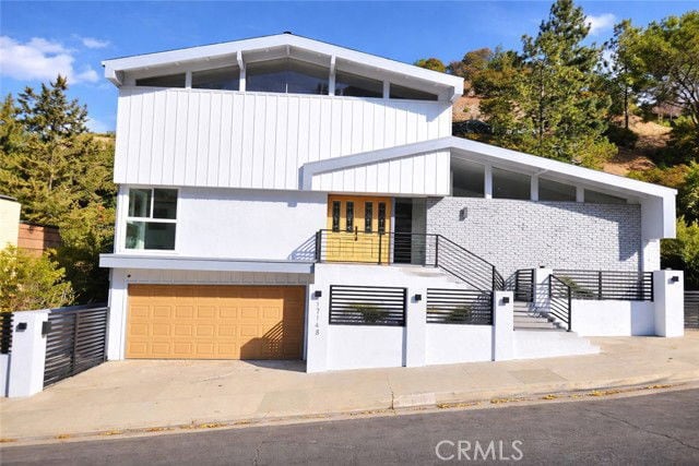 Building Photo - 17148 Escalon Dr