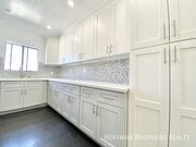 Photo - 1830 Cloverdale Ave Unit 4
