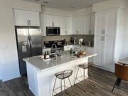 Photo - 3 bed, 2.5 bath located in Ontario!