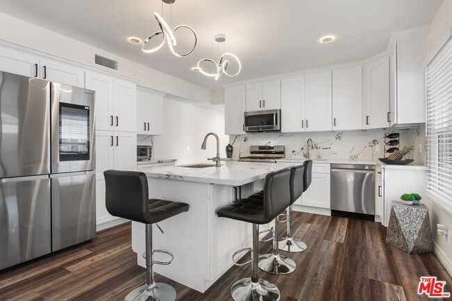 Building Photo - 5542 Harold Way