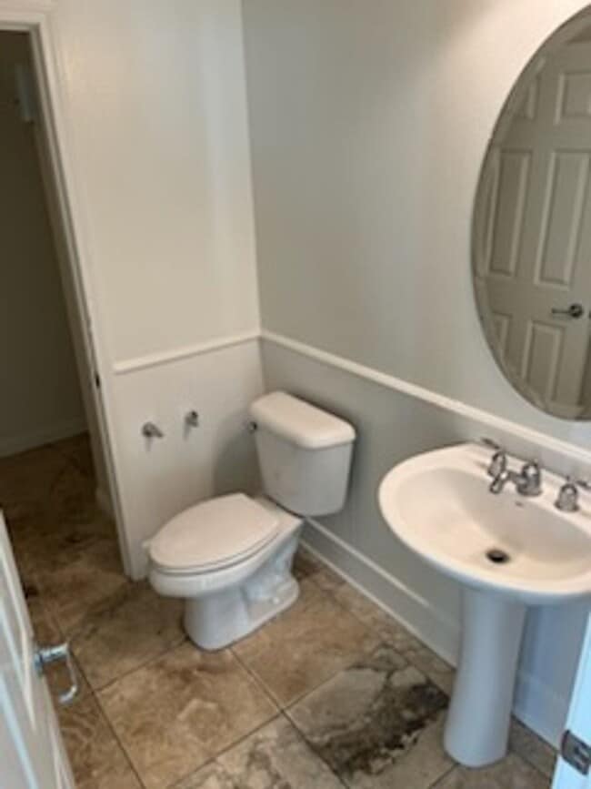 Photo - 4BD/2.5BATH FAMILY HOME-$4100 PER MO.-NO PETS