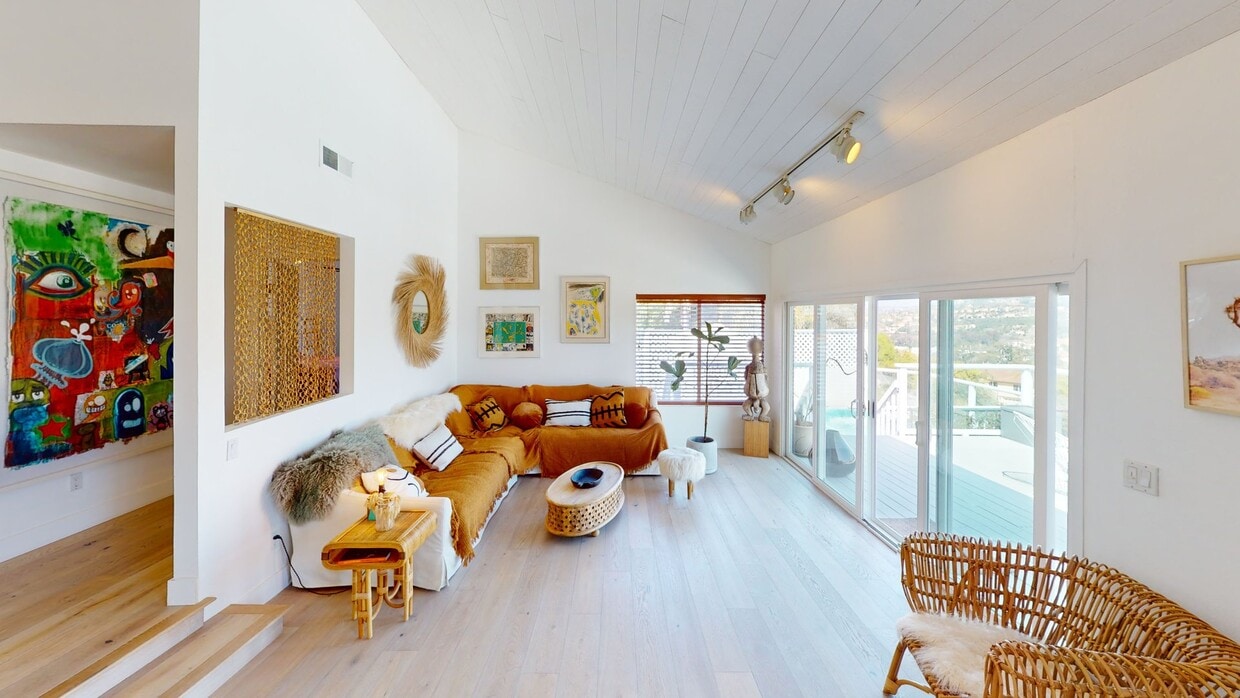 3D Tour - 2438 Sacada Cir