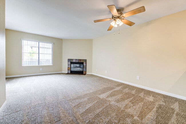 Empty Unit Living Room - Gables Alta Murrieta