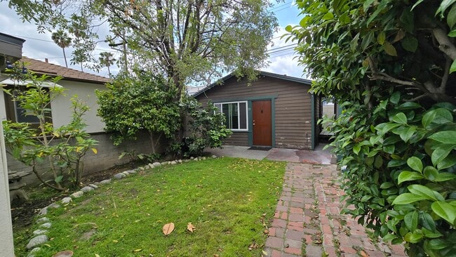 Photo - 79 S Parkwood Ave Unit Parkwood Studio