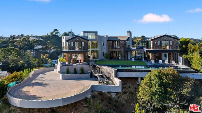 Photo - 2020 Cyprean Dr