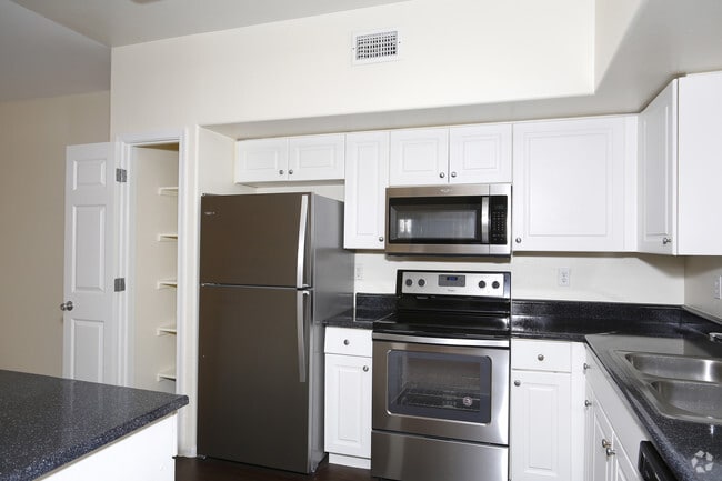 3 BR, 2.5 BA - TH - Vintara Apartments